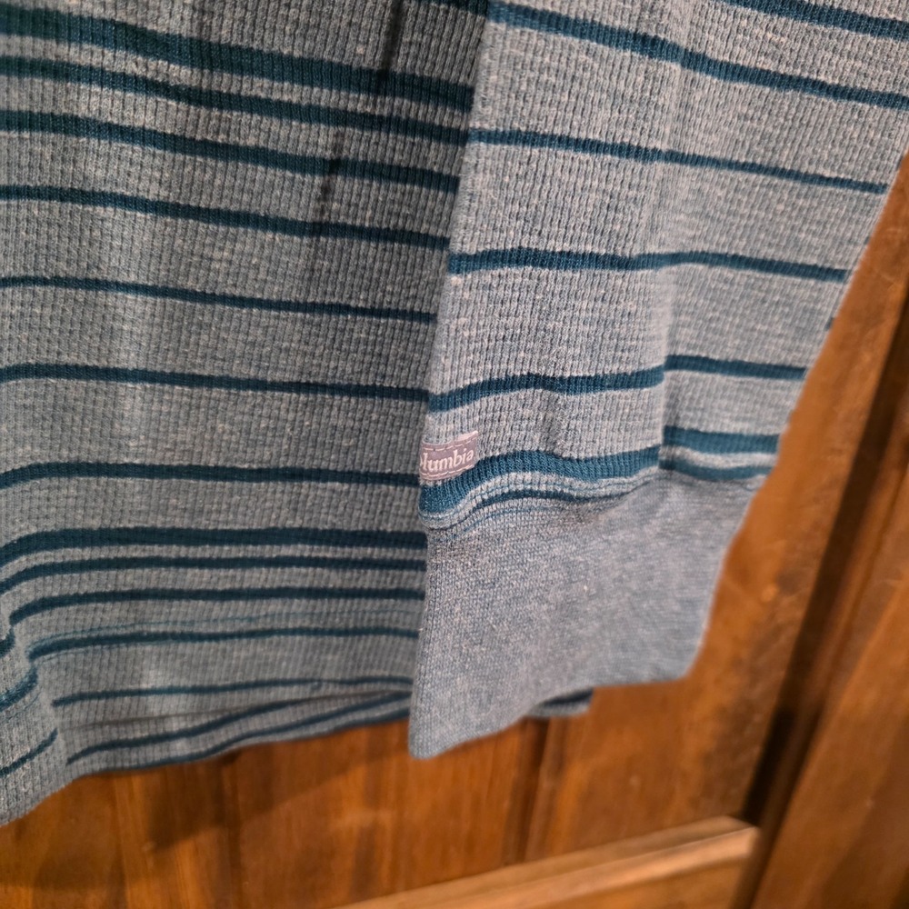 Columbia Thermal T-Shirt‎ Womens Size Medium Gray Striped Knitted Long Sleeve - Picture 3 of 4